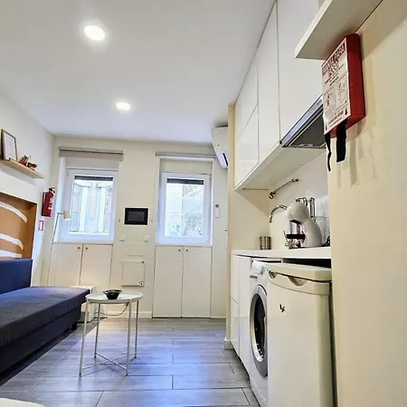 Apartment Minimalist In Lisbon