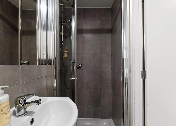 Minimalist In * Lisbon